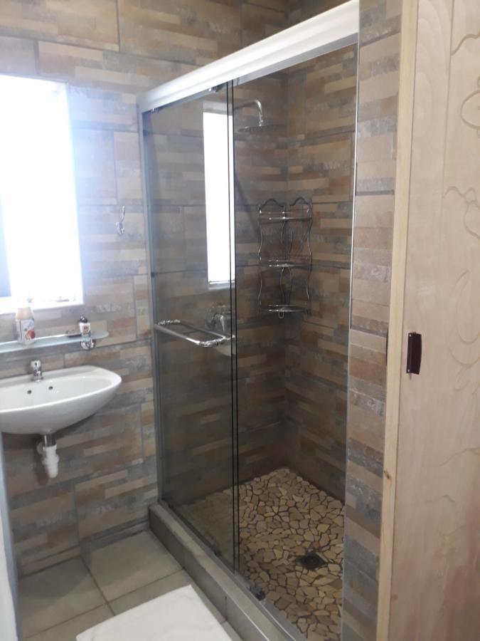 Bateleur Self Catering Cc Apartment Windhoek Bagian luar foto