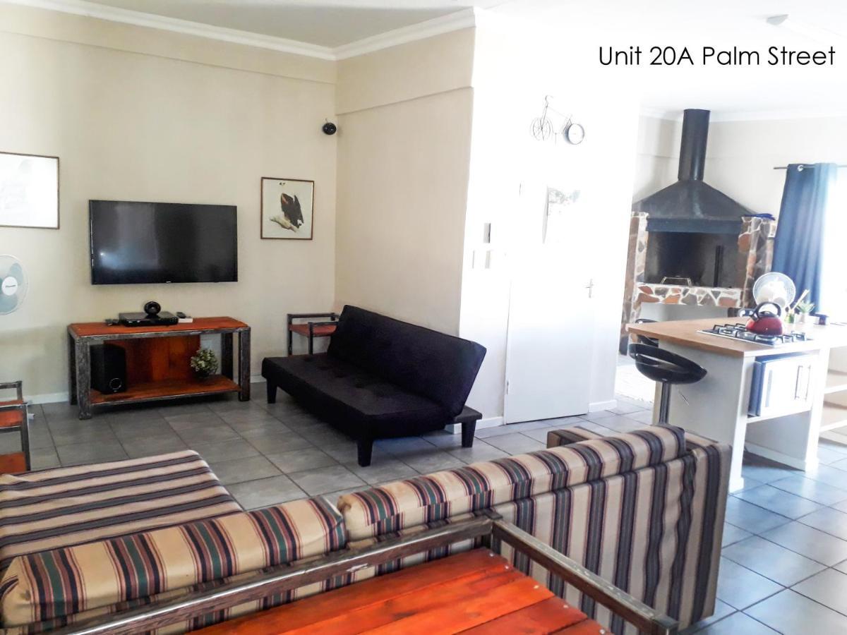 Bateleur Self Catering Cc Apartment Windhoek Bagian luar foto